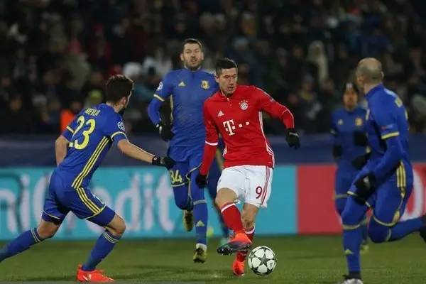 与维尼修斯 与维尼修斯