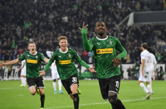 在这个舞台 在这个舞台